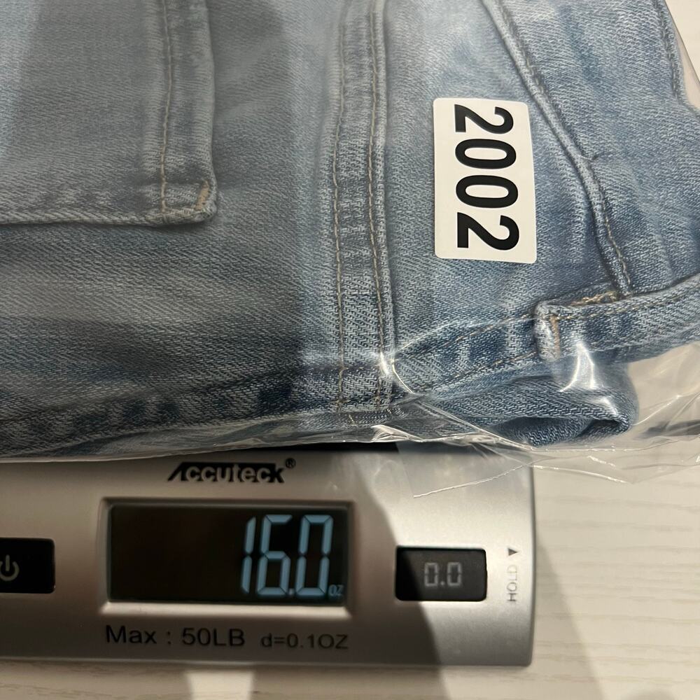 White House Black Market Mid Rise Girlfriend Everyday Soft Jeans | Womens Size 4 - Picture 15 of 15